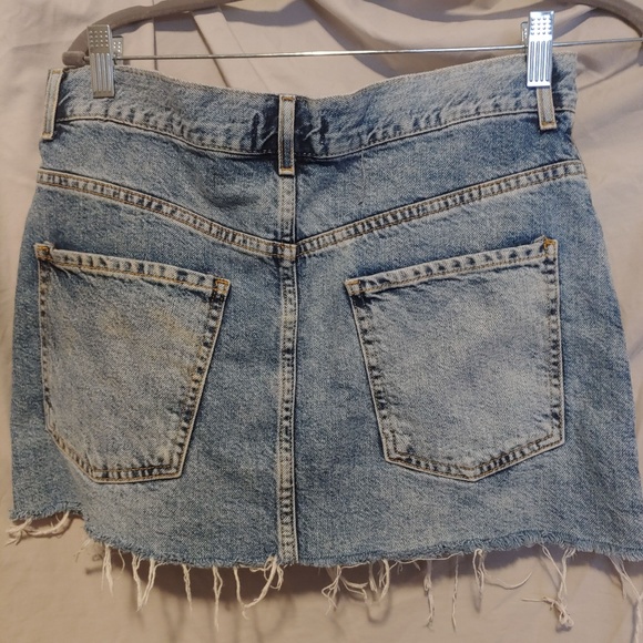 Jean Mini - Picture 2 of 2